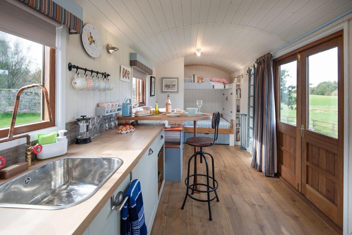 Cow Parsley Shepherd'S Hut Berwick Upon Tweed Ngoại thất bức ảnh